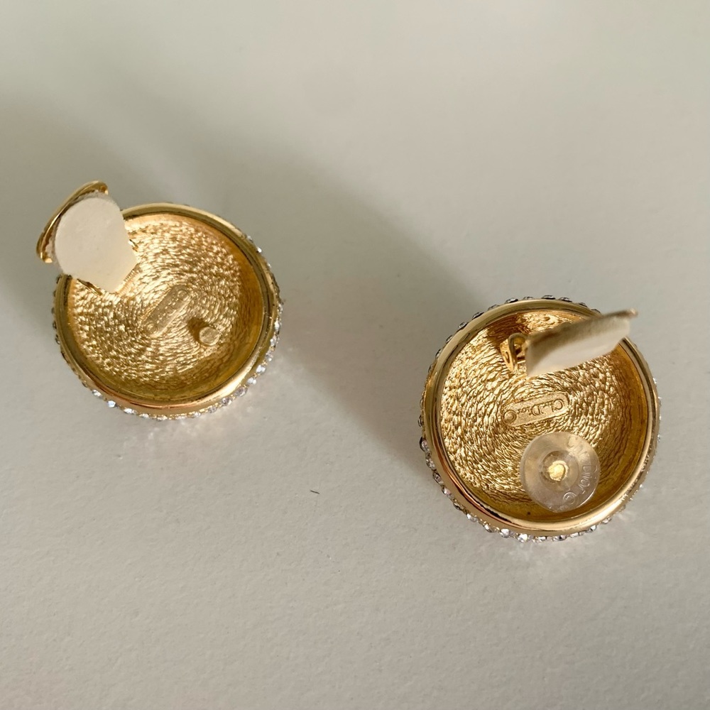 Hold Vintage Dior Large pearl earrings - Picture 9 of 13